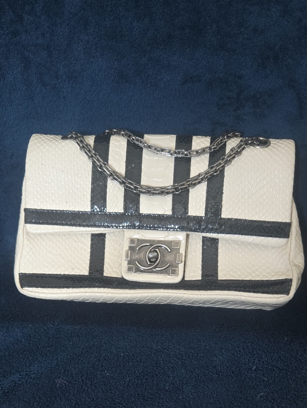 White/Black Striped‎ Faux Snakeskin Chain Shoulder Bag